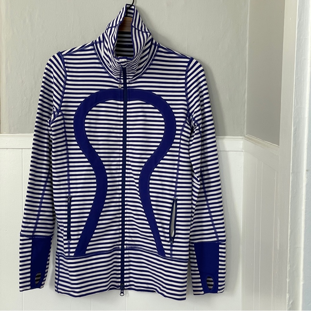 Lululemon sweatshirt